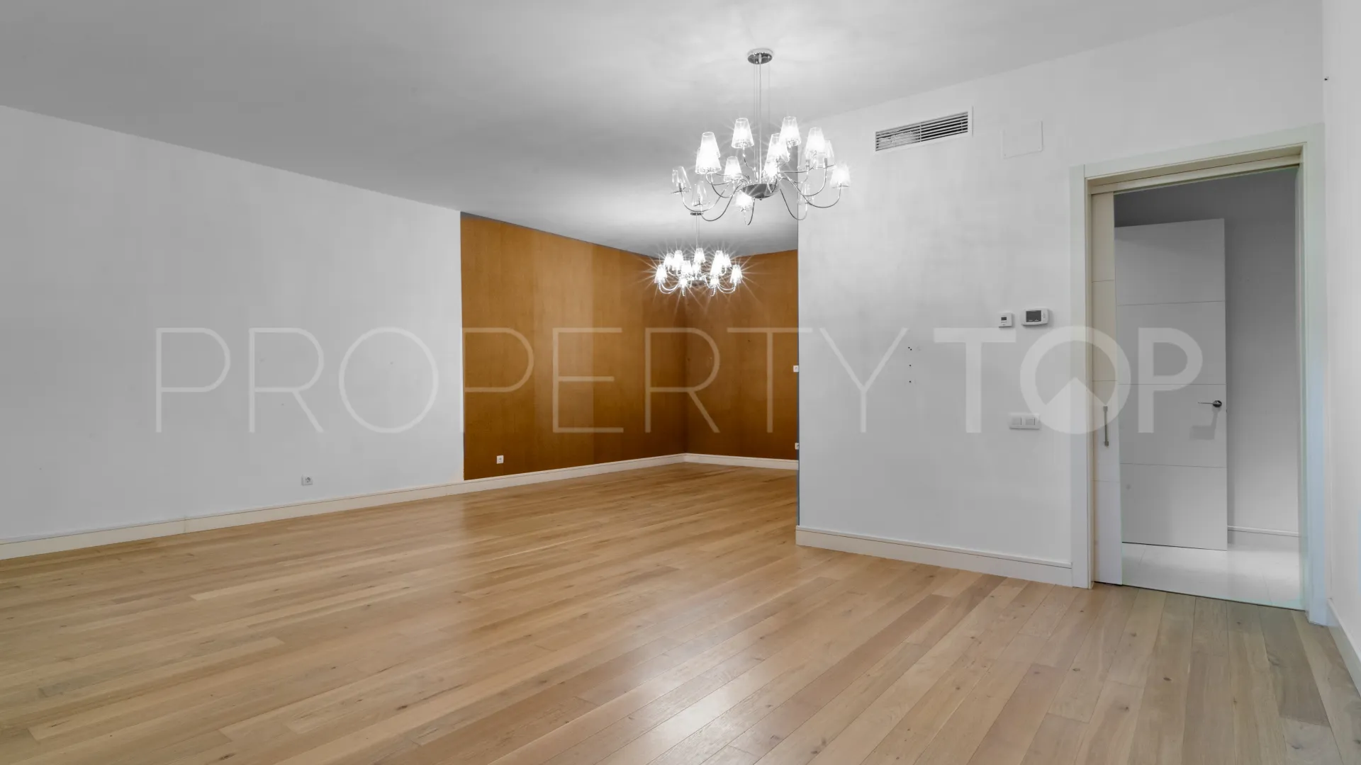 Villa en venta de 4 dormitorios en Marbella Golden Mile