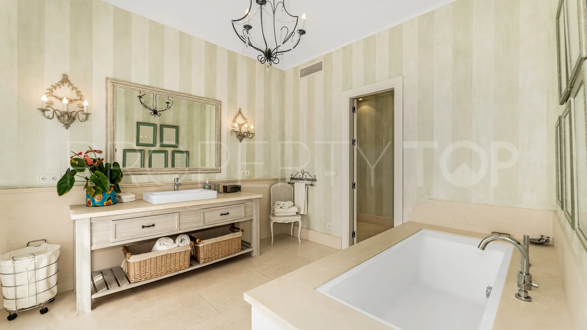 Comprar villa en Ctra. De Ronda