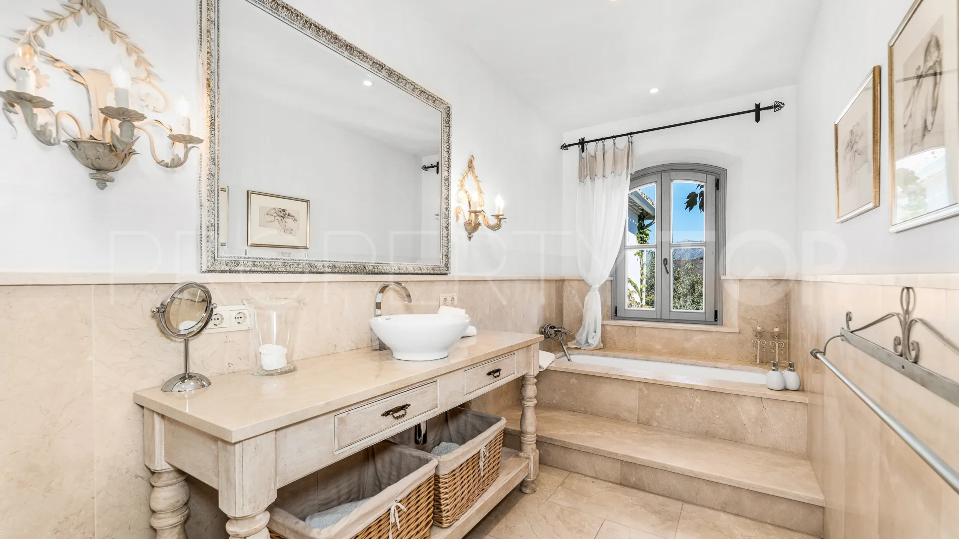 Comprar villa en Ctra. De Ronda