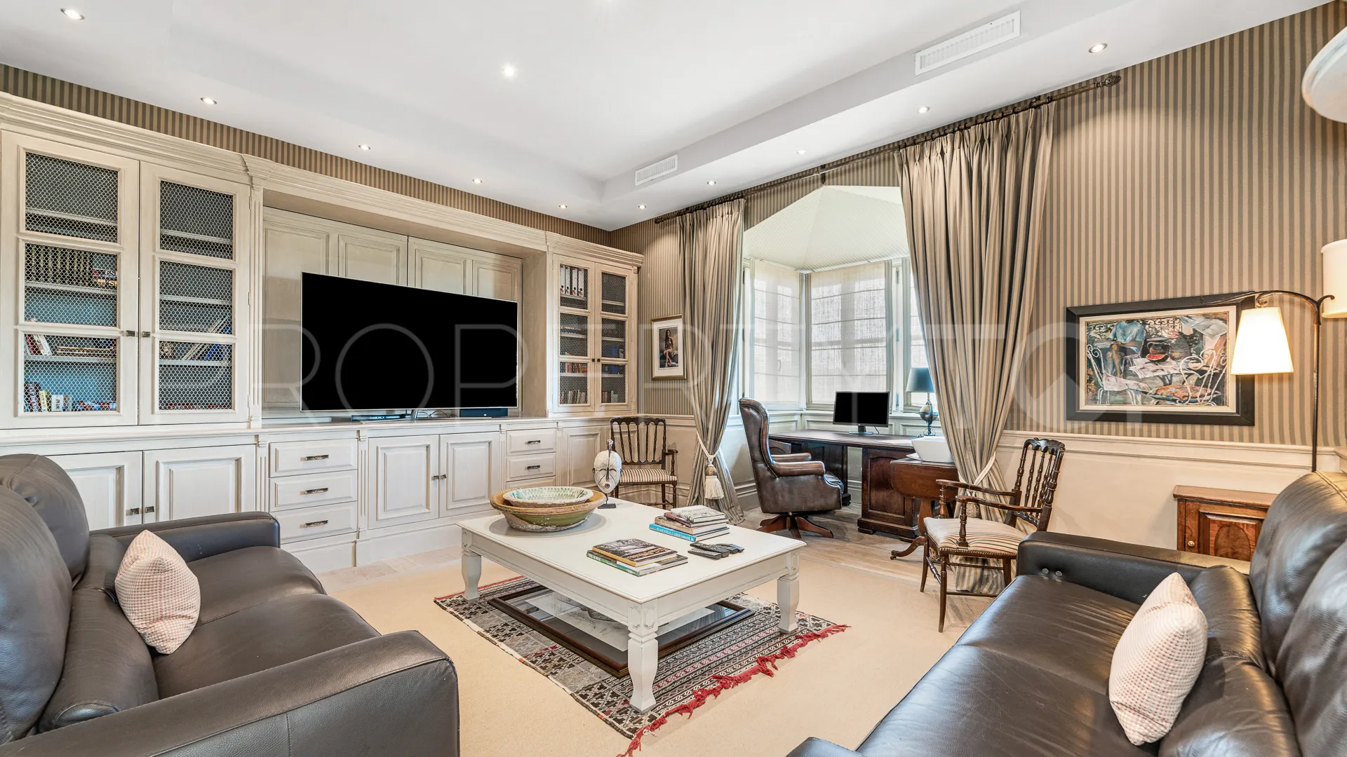 Comprar villa en Ctra. De Ronda