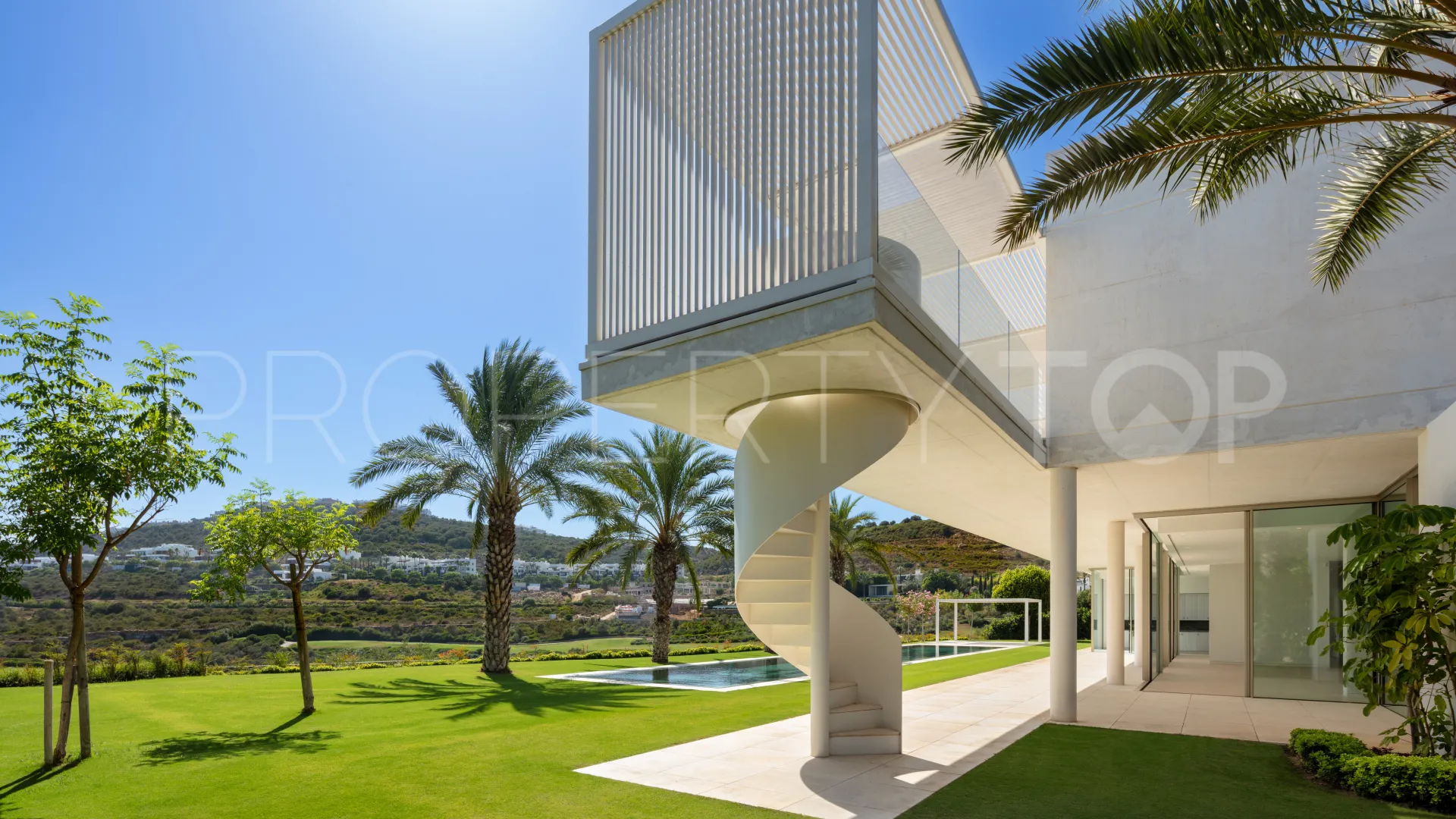 Casares, villa de 5 dormitorios en venta