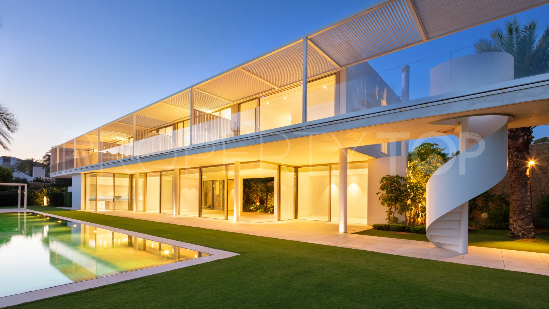 Casares, villa de 5 dormitorios en venta