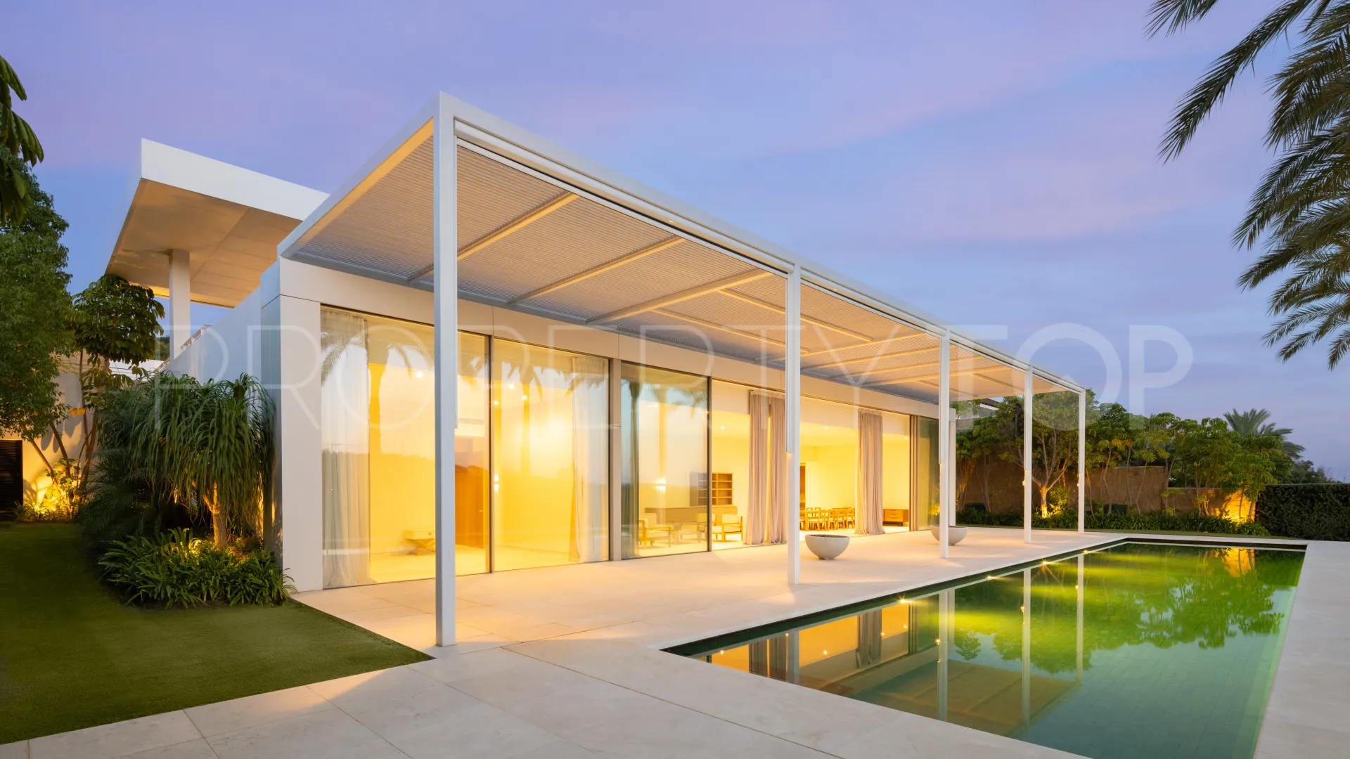 Se vende villa en Casares de 4 dormitorios