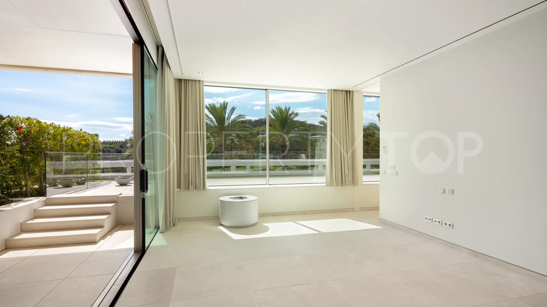 Se vende villa en Casares de 4 dormitorios