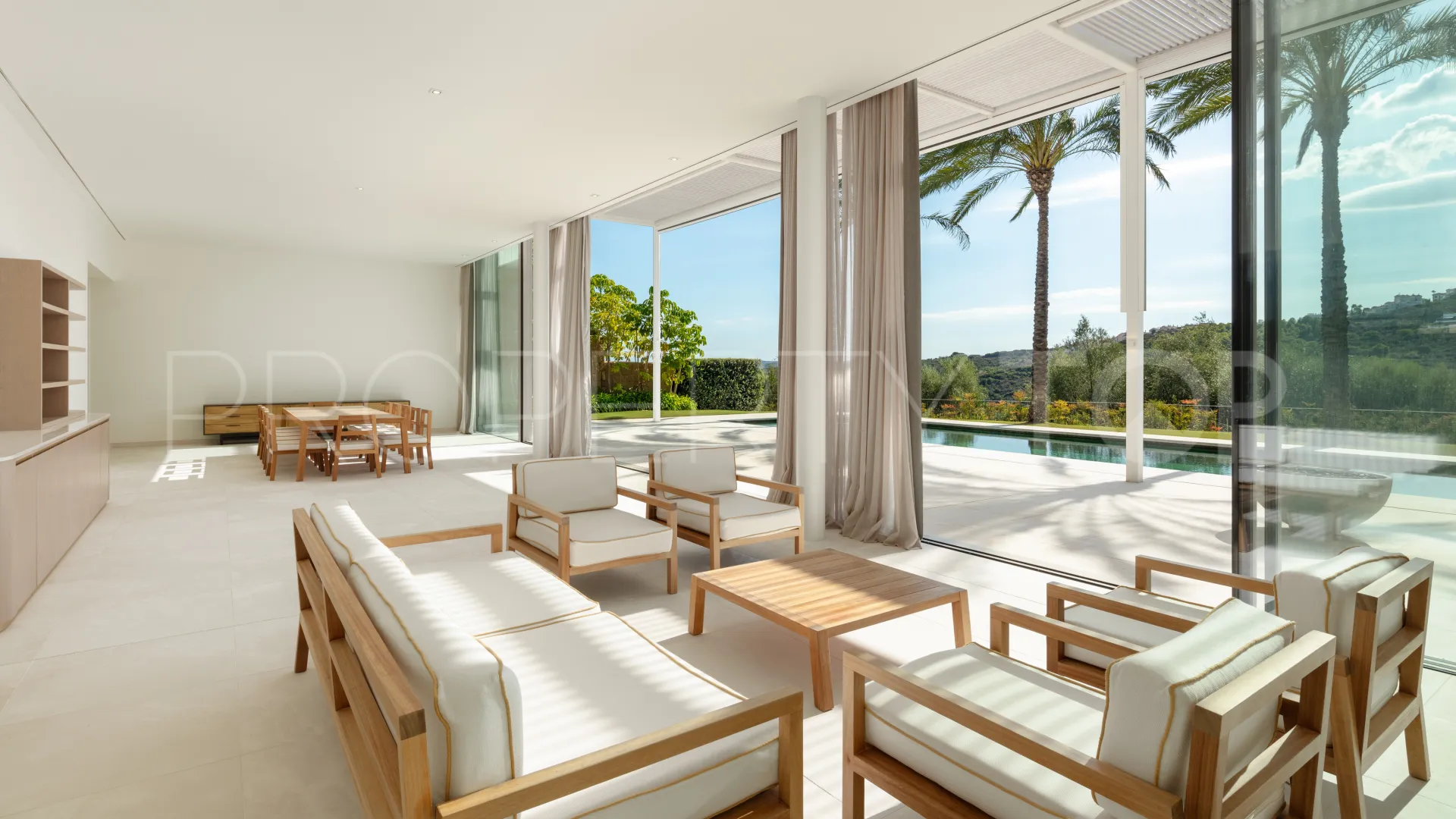 Se vende villa en Casares de 4 dormitorios
