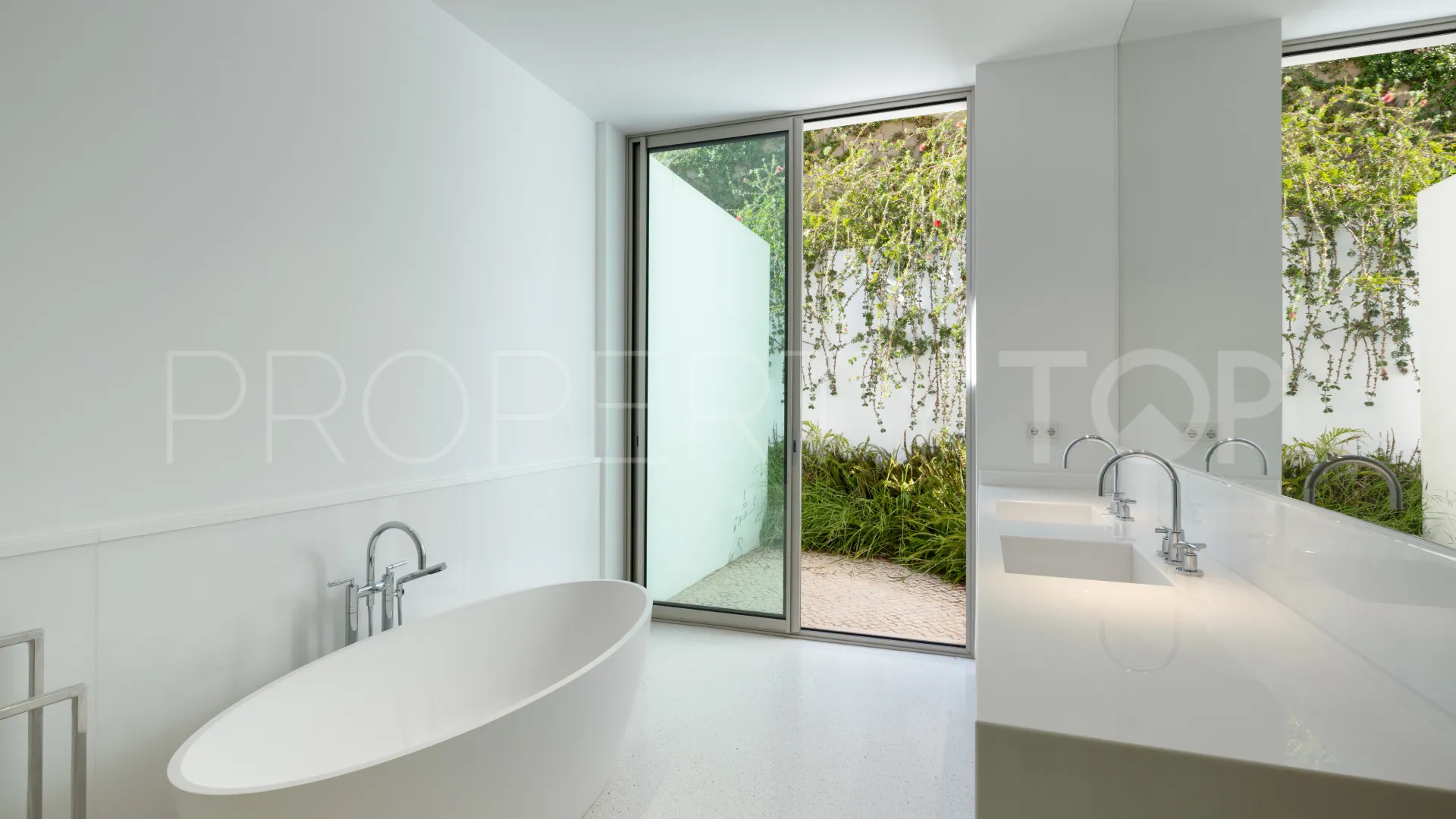 Villa with 4 bedrooms for sale in Casares