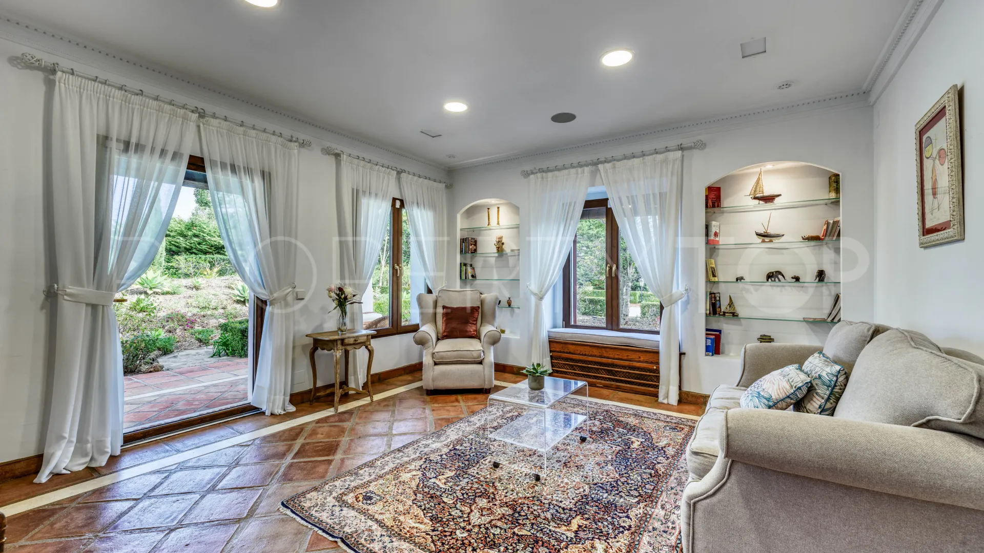 For sale finca in Marbella East with 7 bedrooms