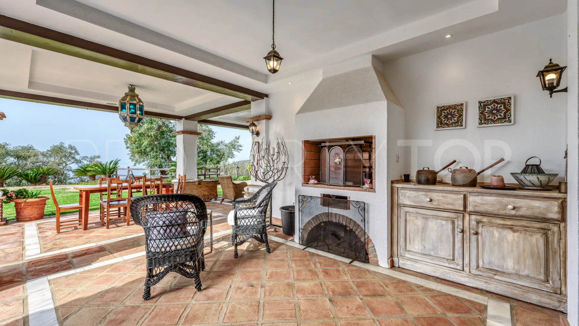 For sale finca in Marbella East with 7 bedrooms
