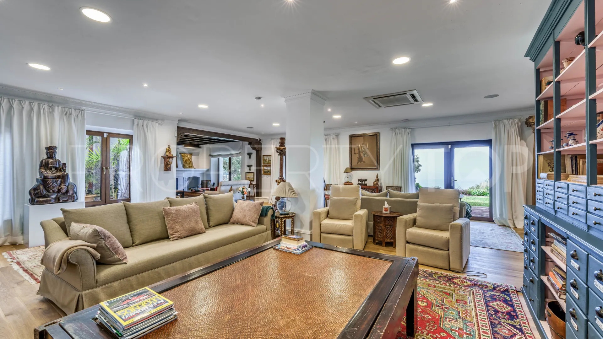 For sale finca in Marbella East with 7 bedrooms