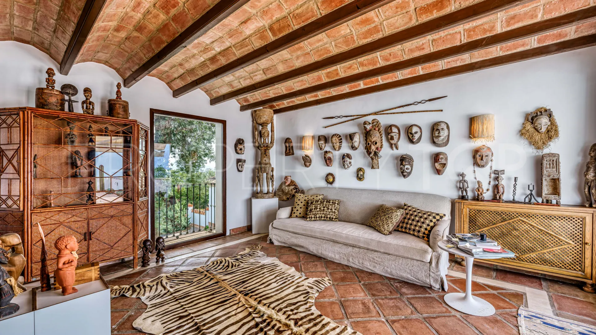 For sale finca in Marbella East with 7 bedrooms