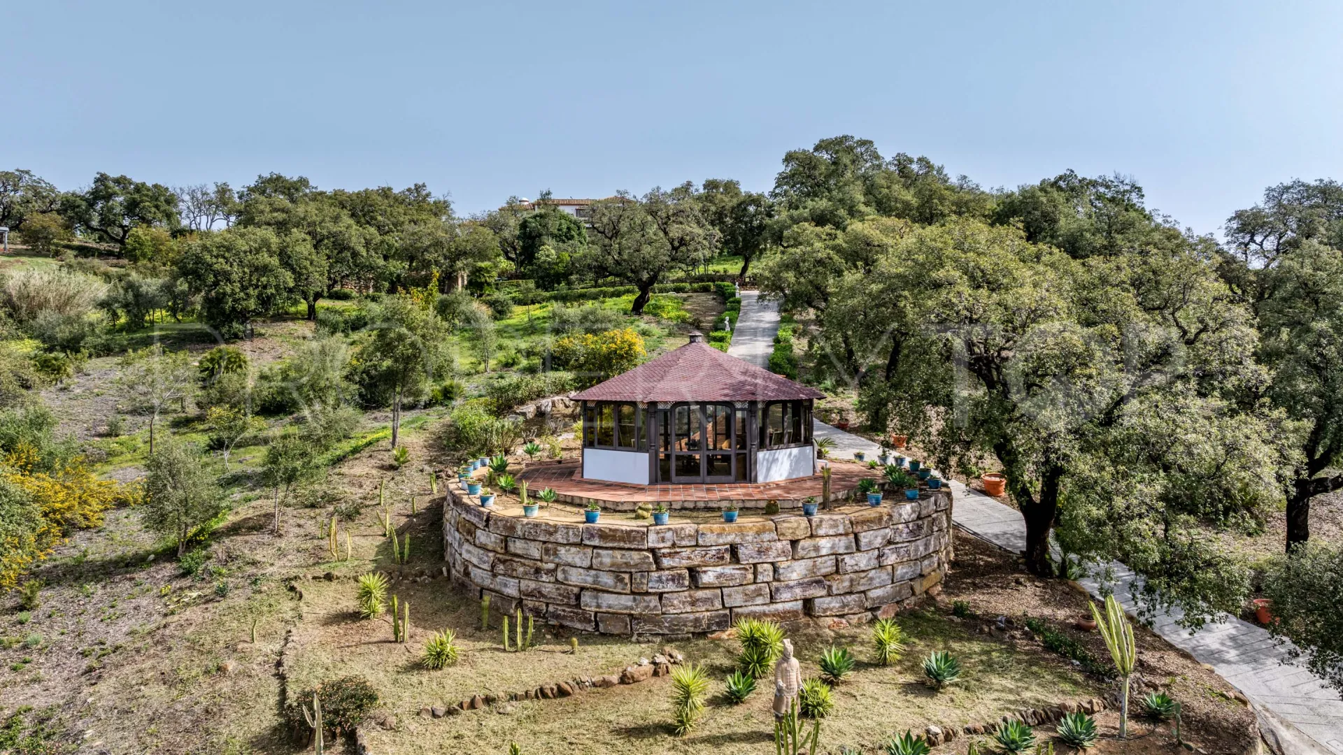 For sale finca in Marbella East with 7 bedrooms
