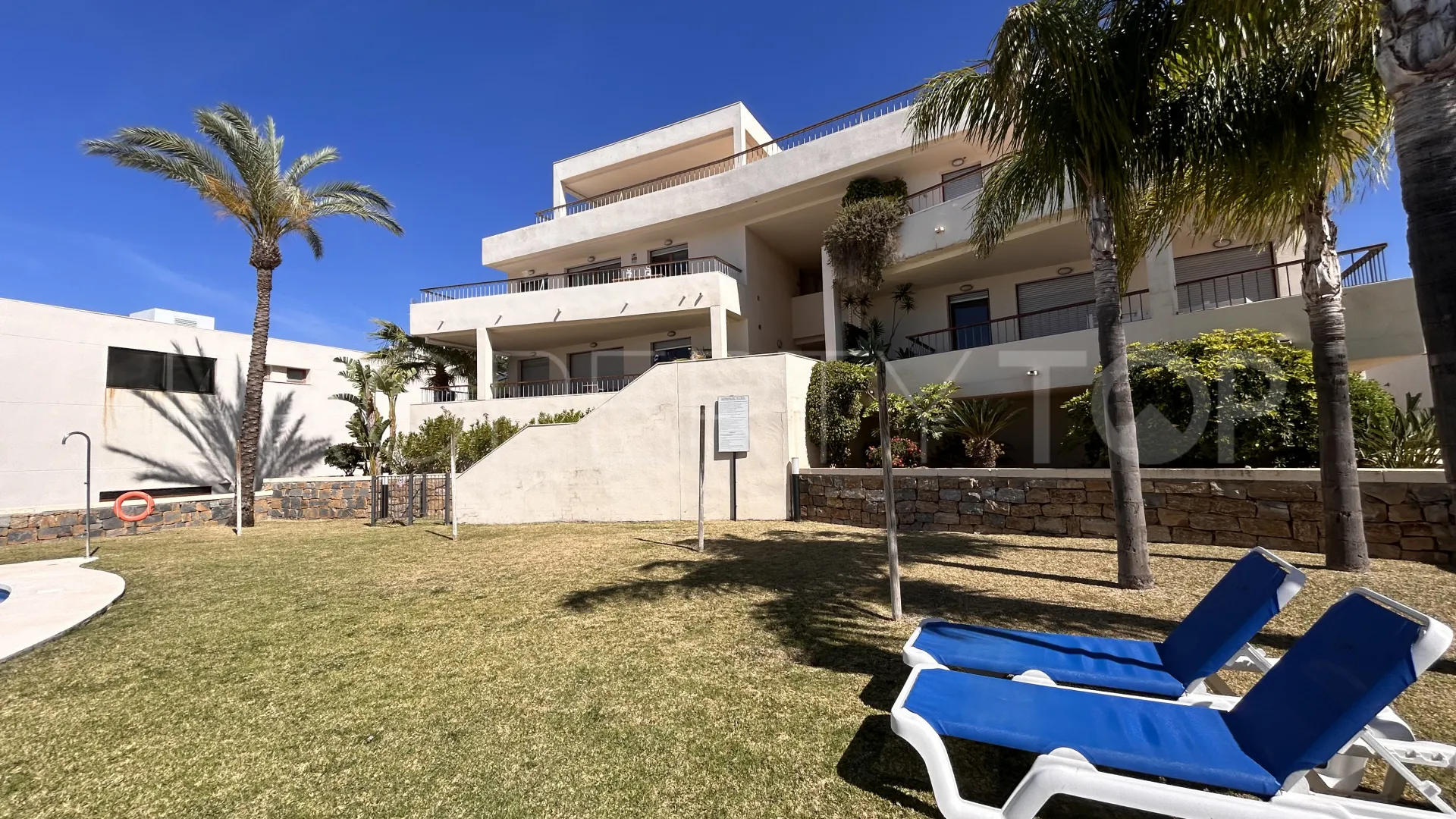 Marbella Este, apartamento planta baja de 3 dormitorios a la venta
