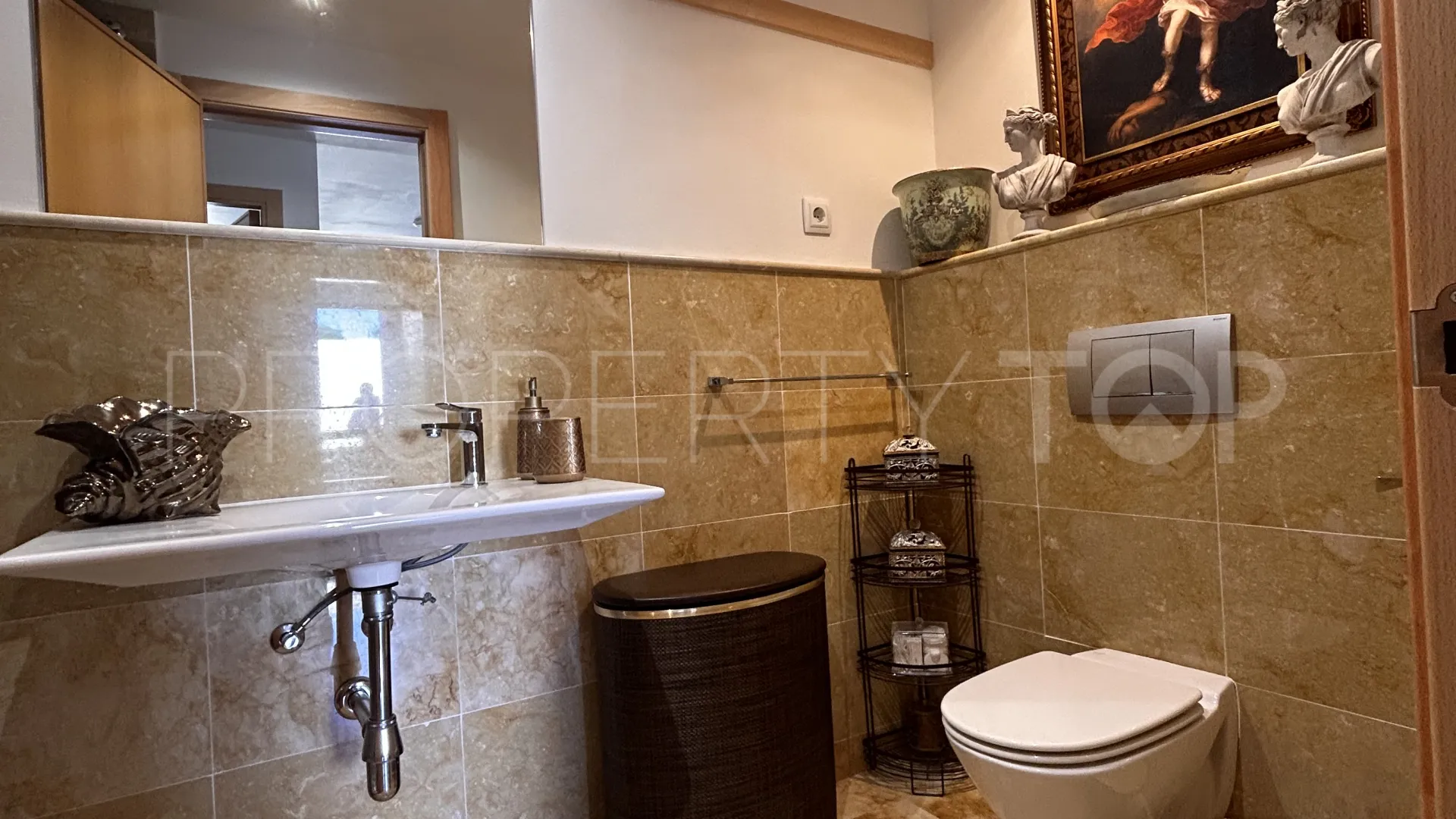 Marbella Este, apartamento planta baja de 3 dormitorios a la venta