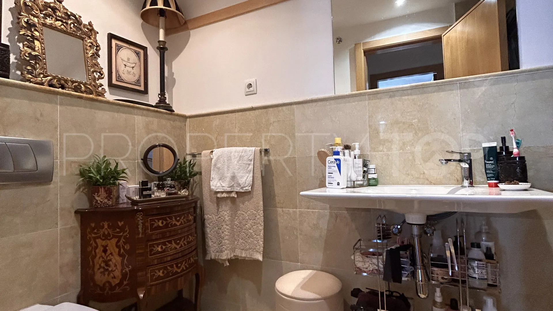 Marbella Este, apartamento planta baja de 3 dormitorios a la venta