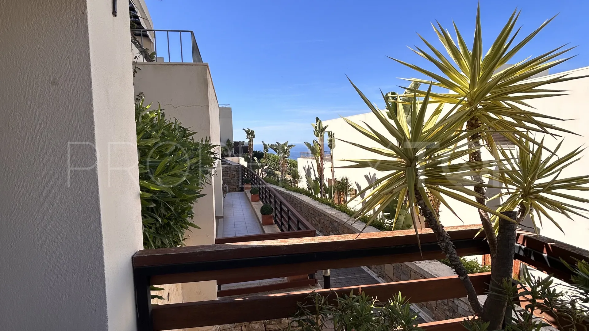 Marbella Este, apartamento planta baja de 3 dormitorios a la venta
