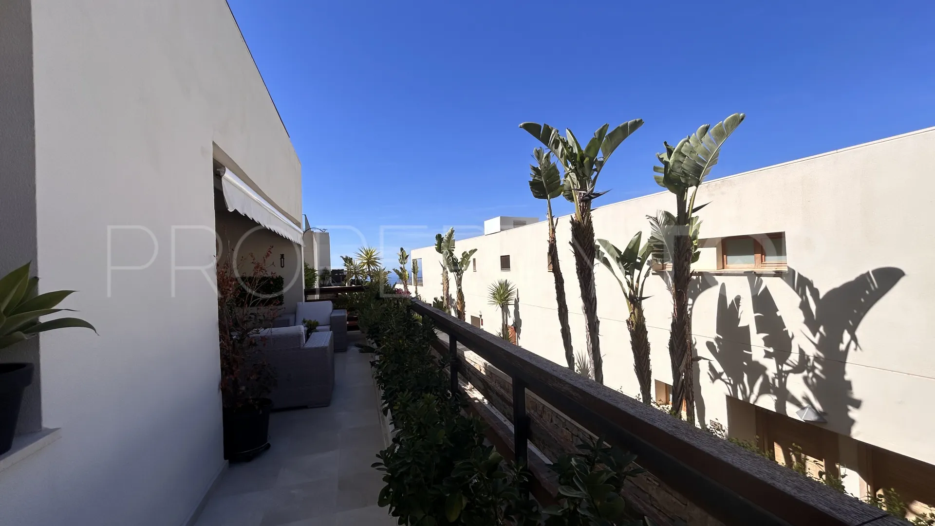 Marbella Este, apartamento planta baja de 3 dormitorios a la venta