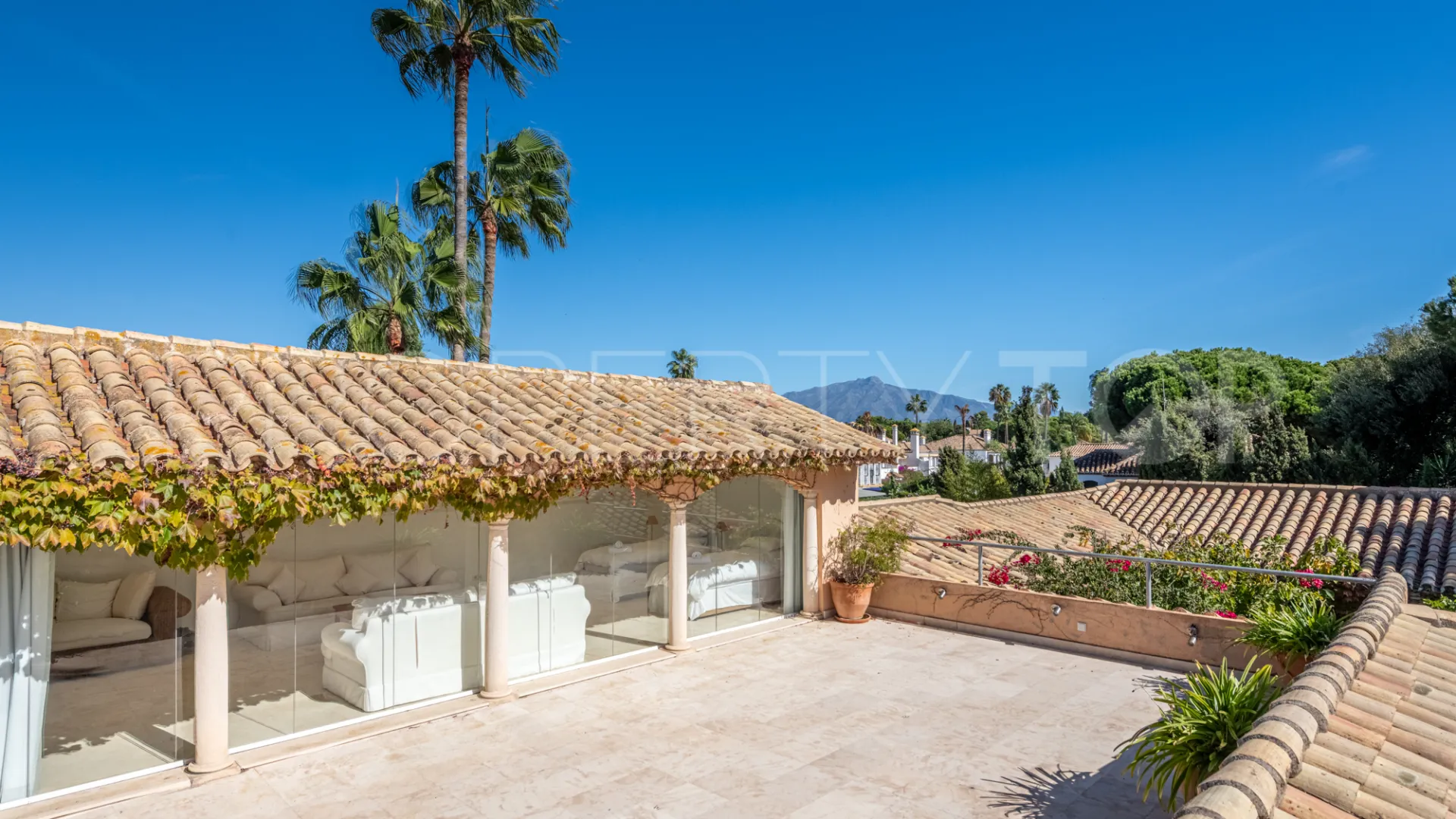 4 bedrooms villa in Beach Side New Golden Mile for sale