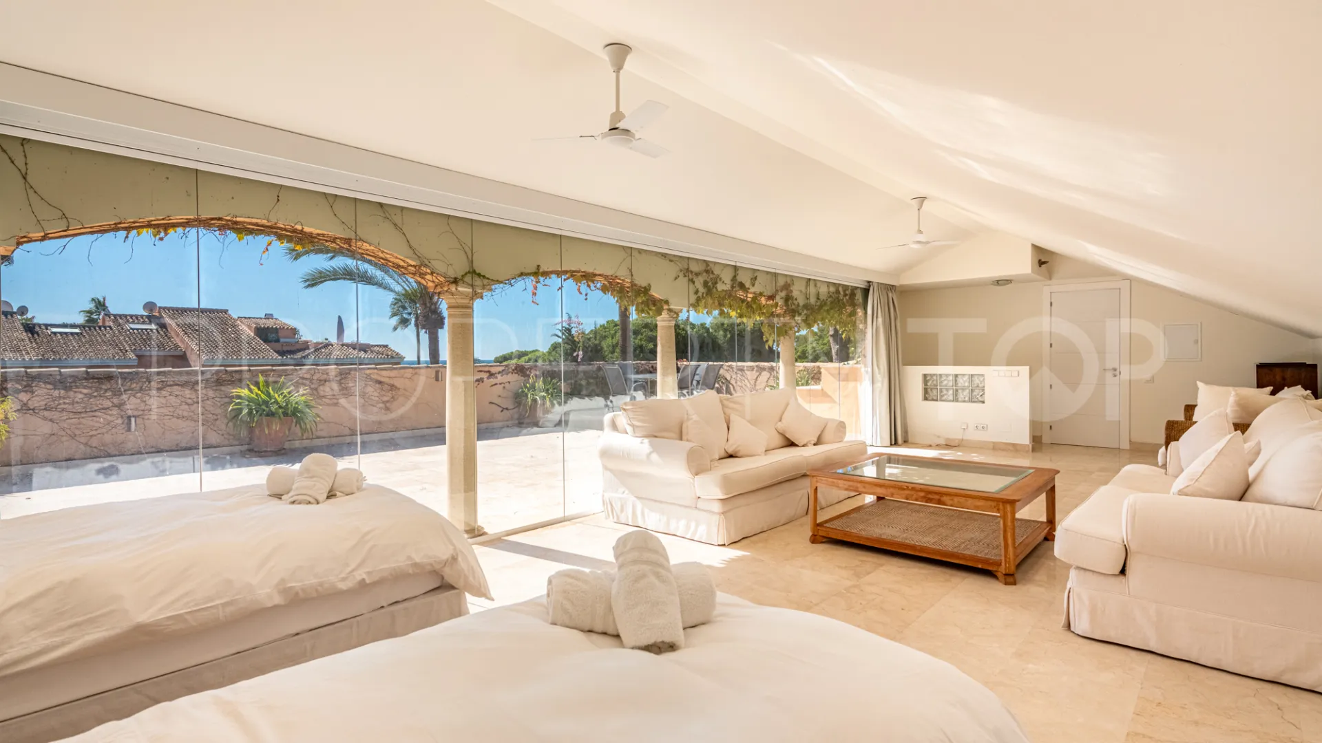 4 bedrooms villa in Beach Side New Golden Mile for sale