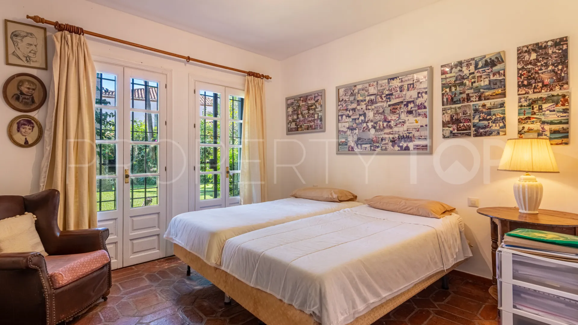 Beach Side New Golden Mile villa for sale