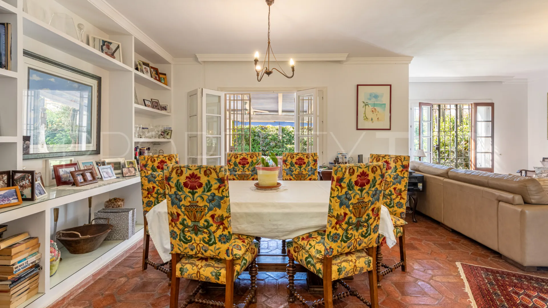 Beach Side New Golden Mile villa for sale