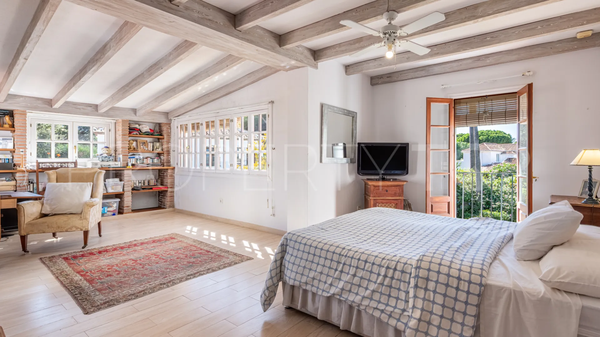 Beach Side New Golden Mile villa for sale