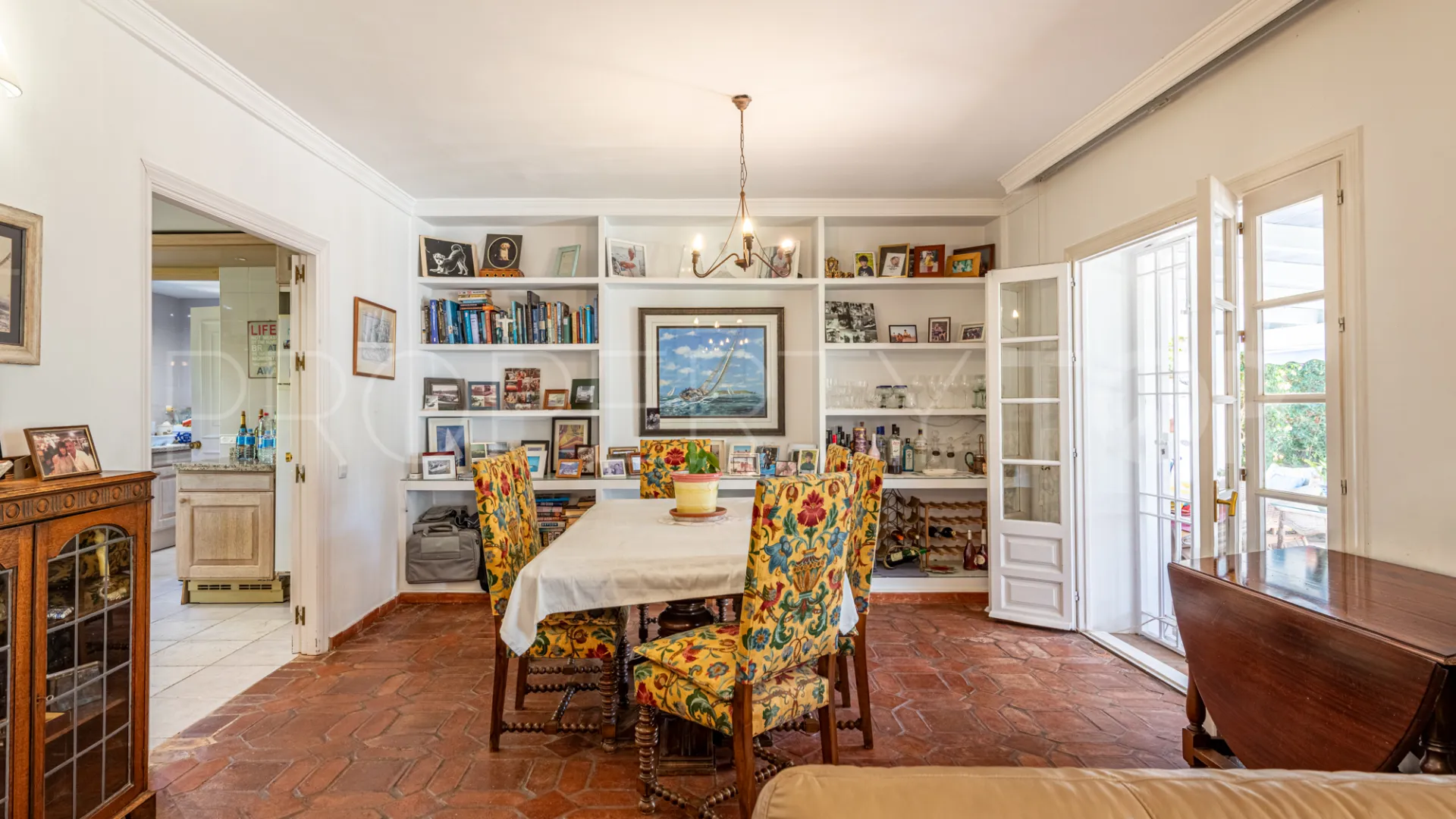 Beach Side New Golden Mile villa for sale