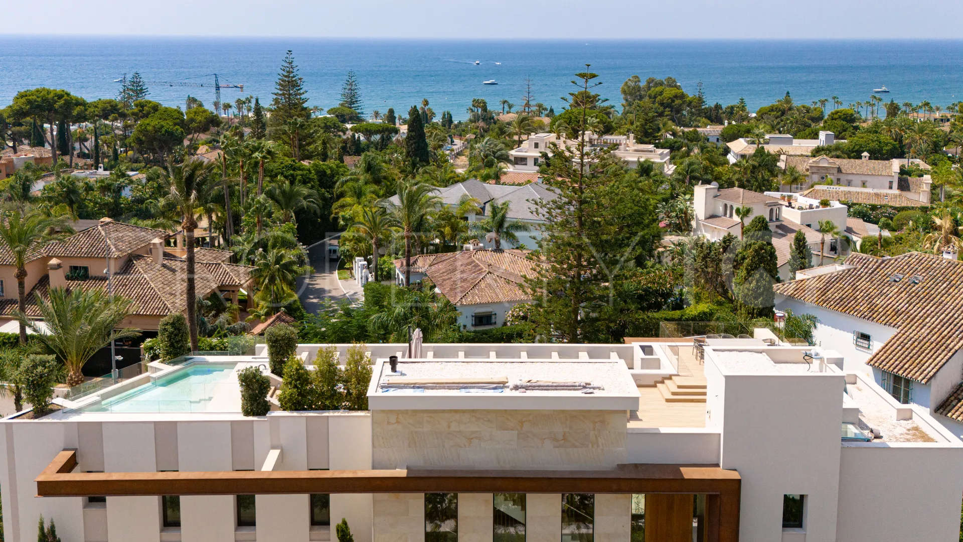 Villa en venta de 5 dormitorios en Marbella Este
