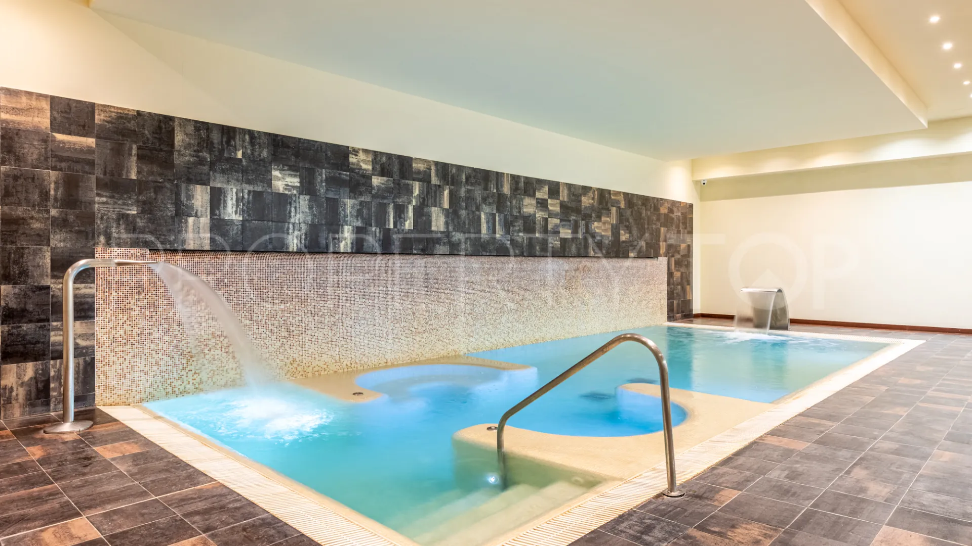 Ground floor apartment for sale in New Golden Mile with 2 bedrooms