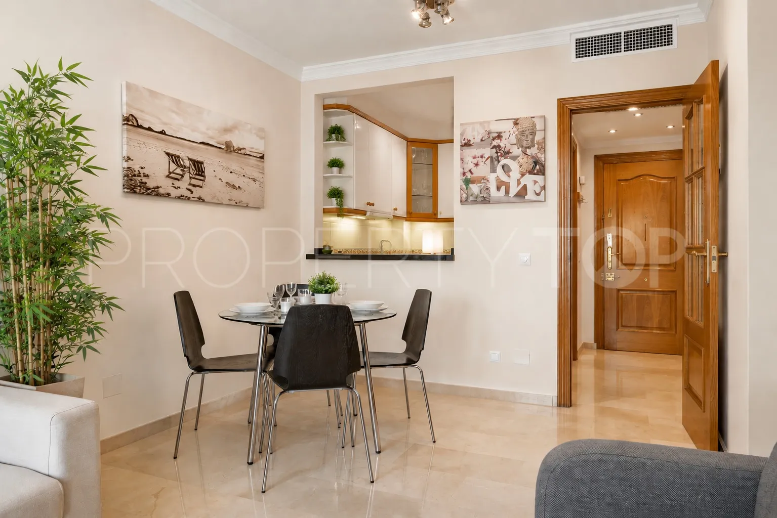 Apartamento de 1 dormitorio en venta en Marbella Centro