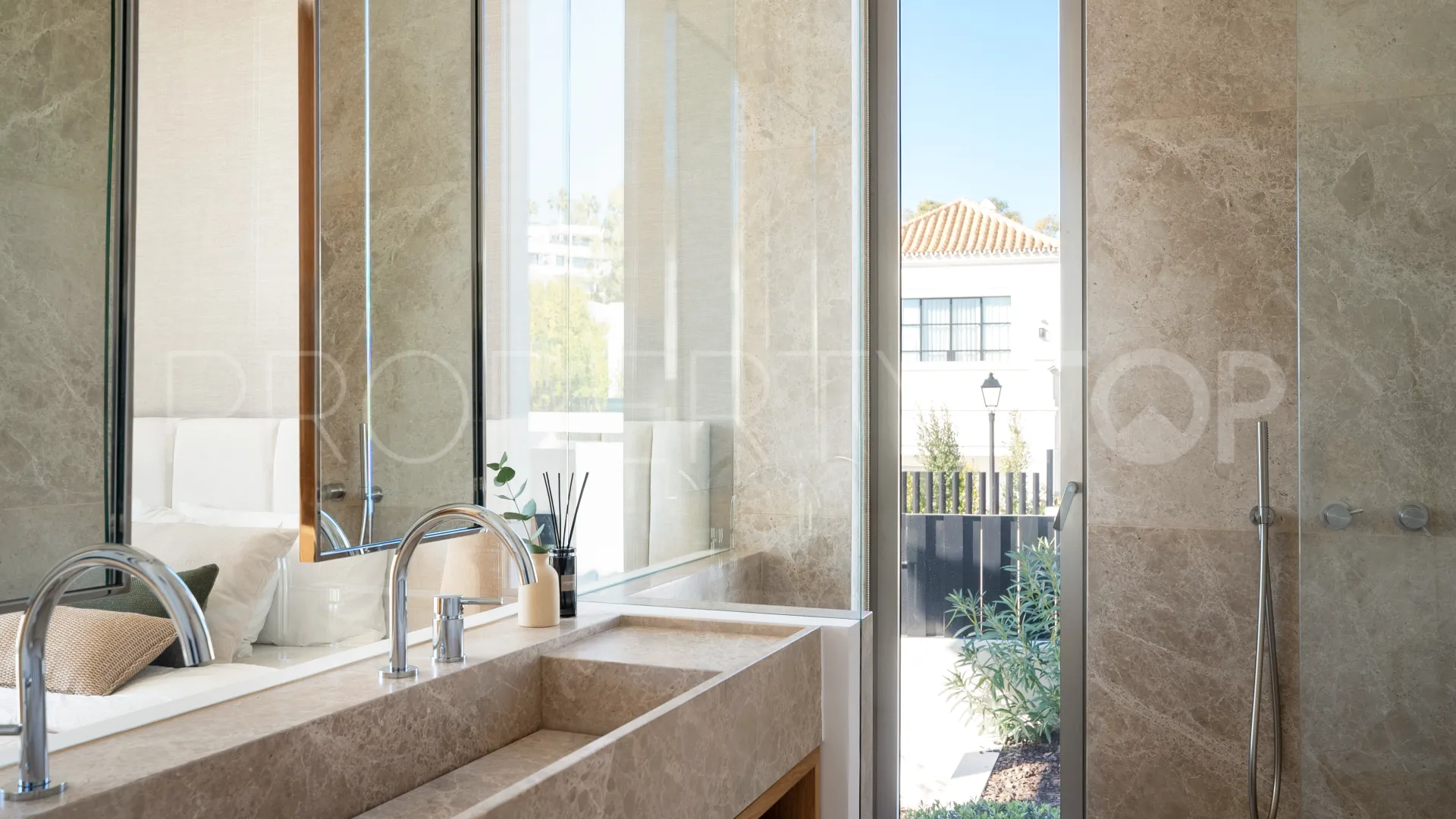 Nueva Andalucia, villa en venta con 6 dormitorios