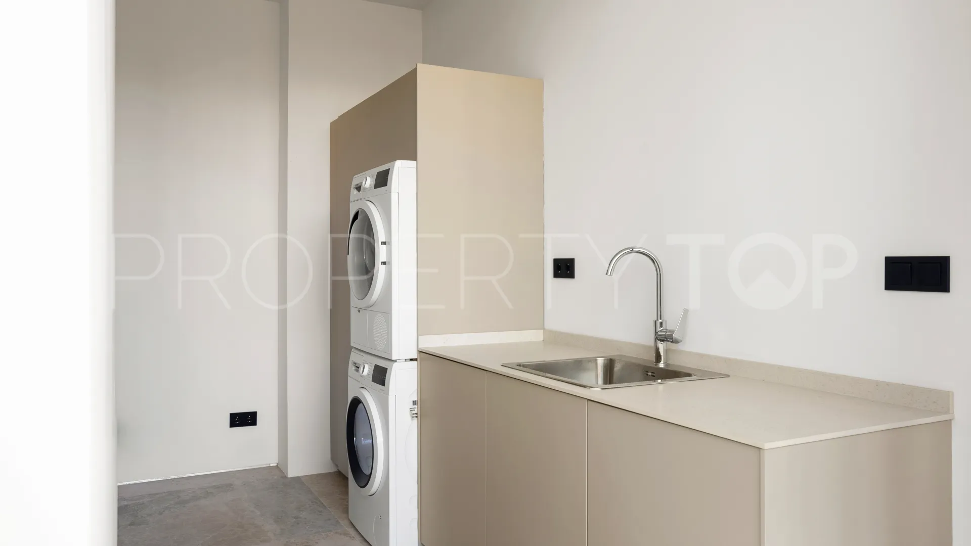 Nueva Andalucia, villa en venta con 6 dormitorios