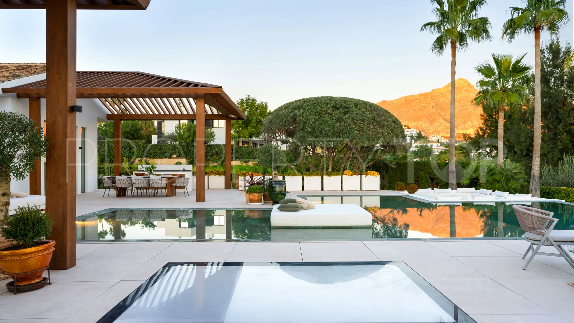 Nueva Andalucia, villa en venta con 6 dormitorios