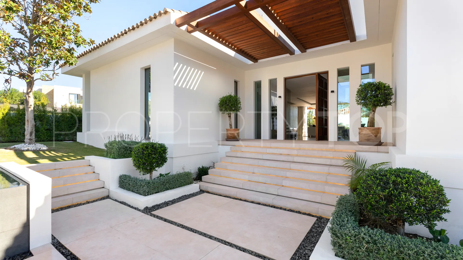 Nueva Andalucia, villa en venta con 6 dormitorios