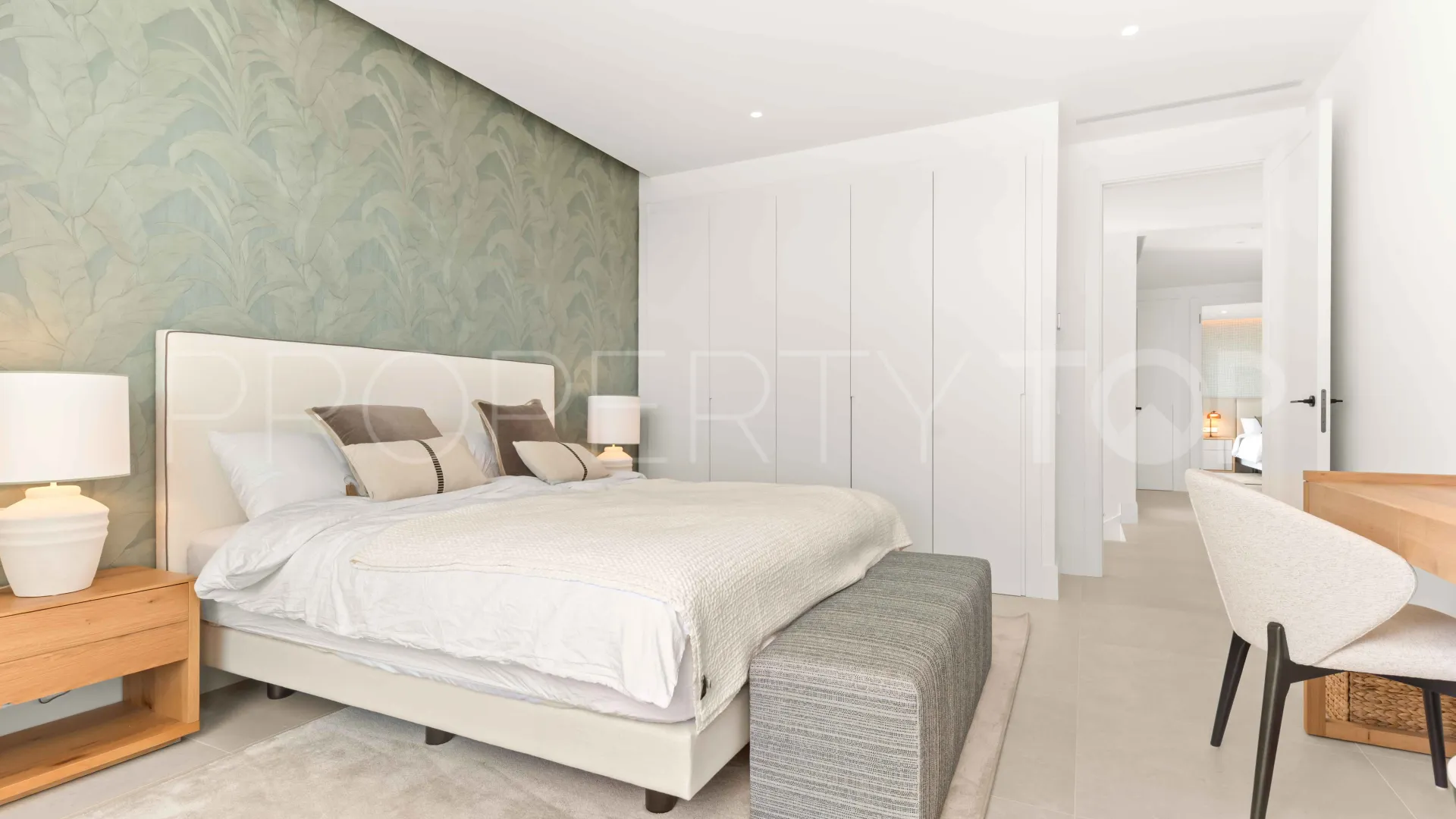 For sale villa with 5 bedrooms in San Pedro de Alcantara