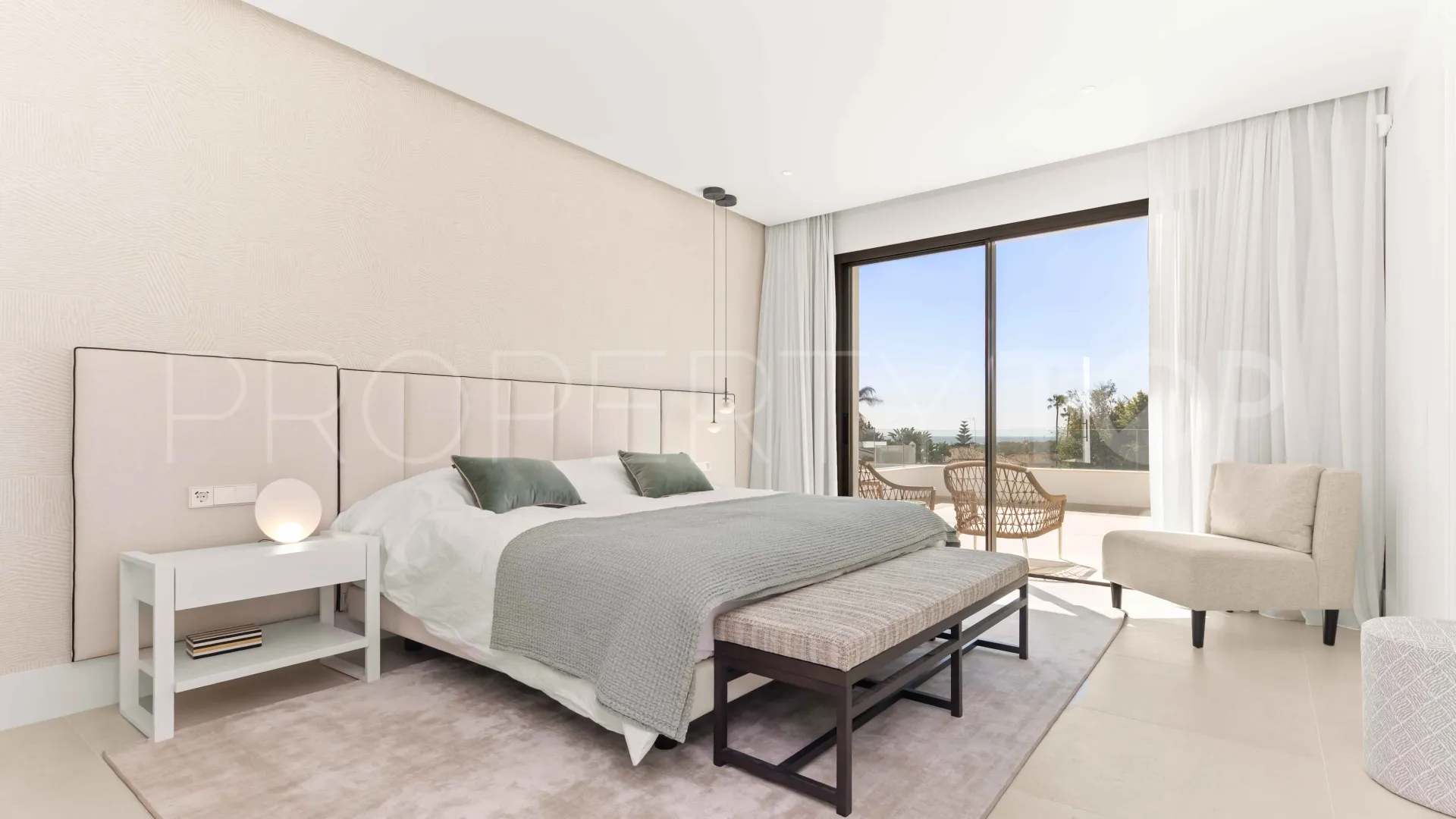 For sale villa with 5 bedrooms in San Pedro de Alcantara