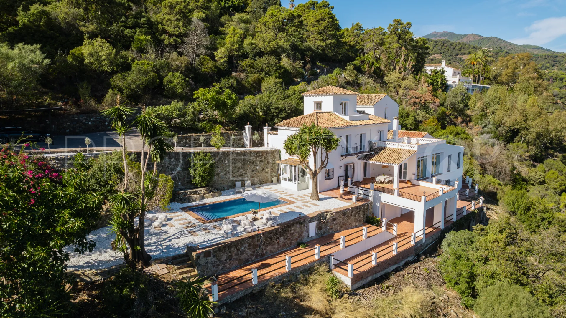 For sale villa with 6 bedrooms in Ctra. De Ronda