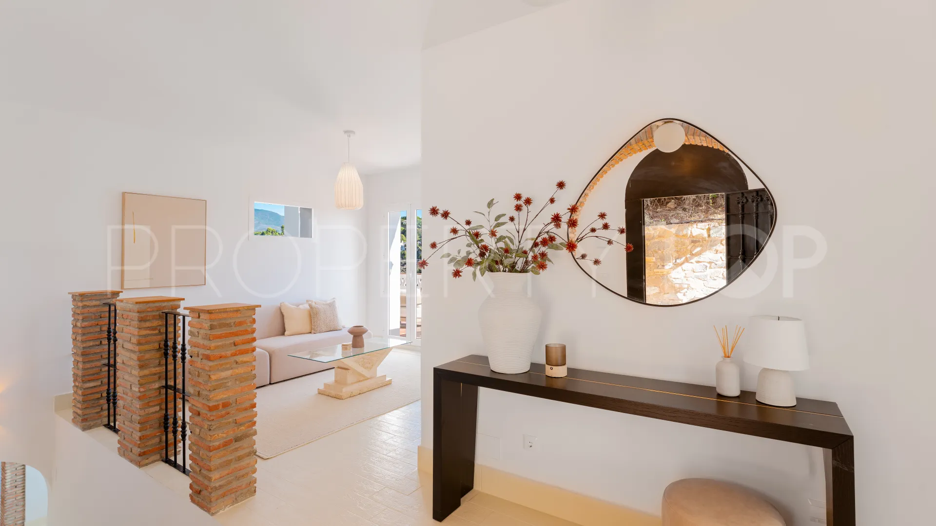 For sale villa with 6 bedrooms in Ctra. De Ronda