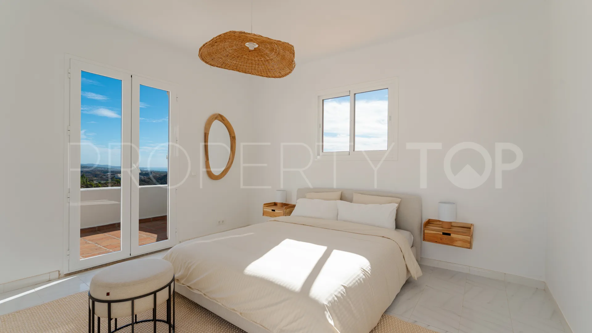 For sale villa with 6 bedrooms in Ctra. De Ronda