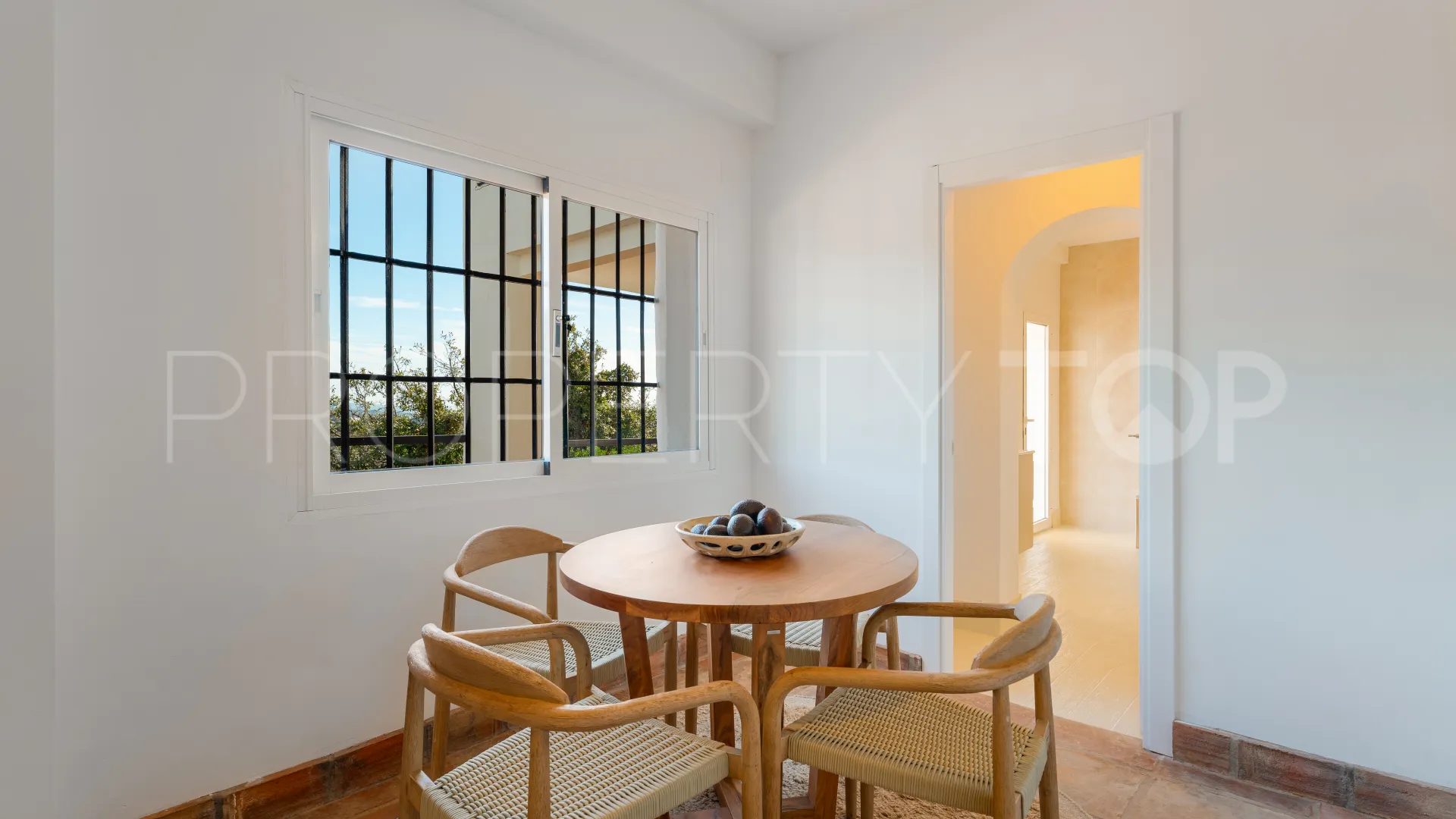 For sale villa with 6 bedrooms in Ctra. De Ronda