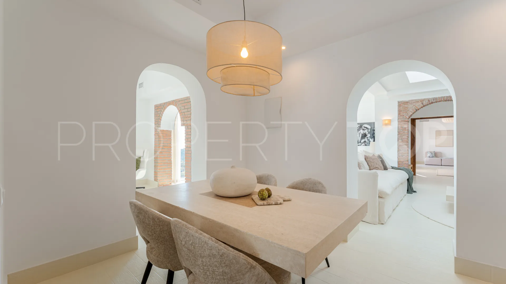 For sale villa with 6 bedrooms in Ctra. De Ronda