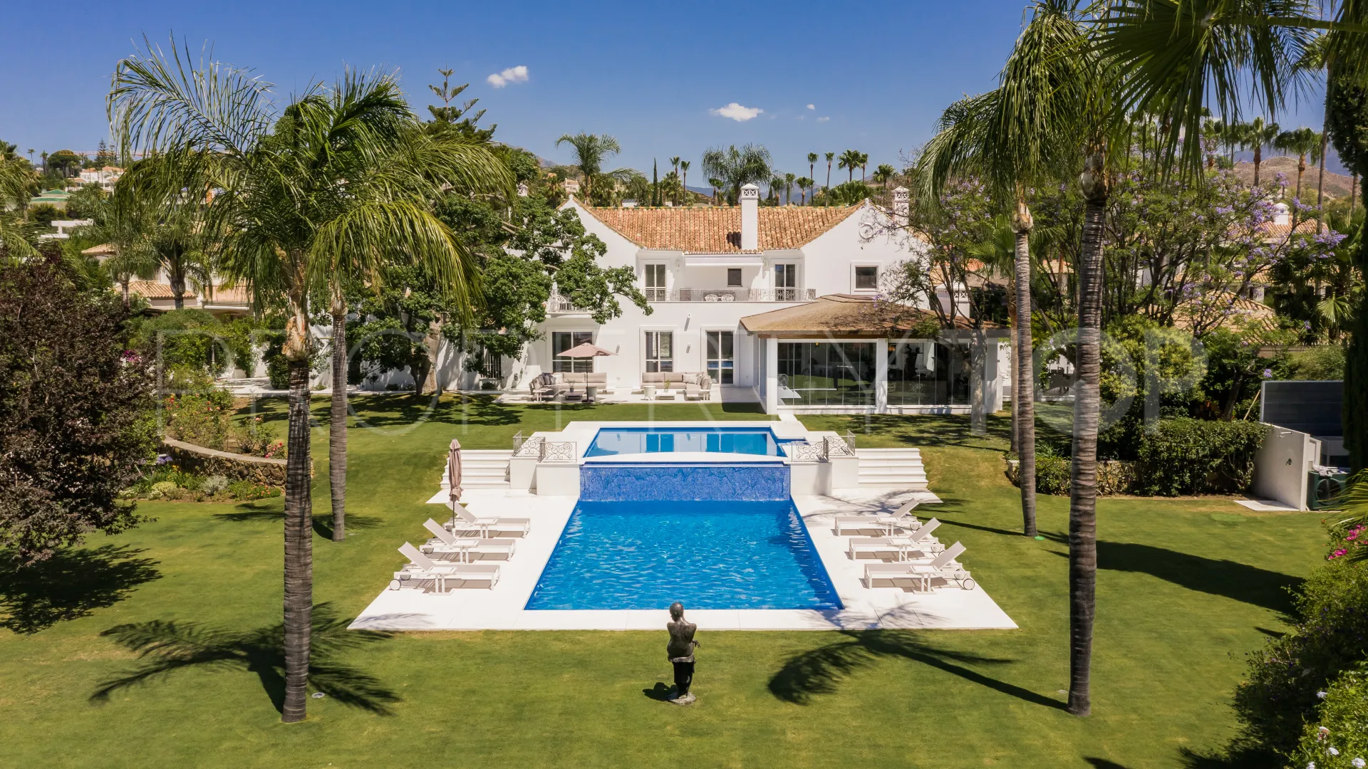 For sale Nueva Andalucia villa