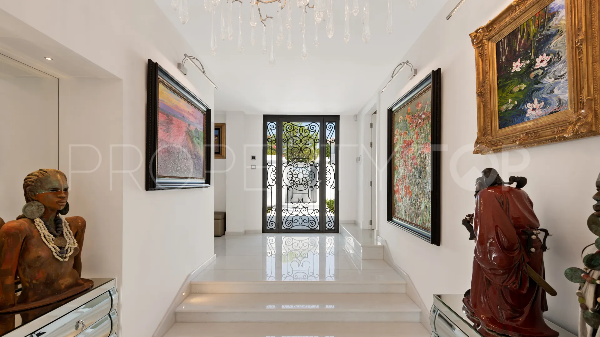 For sale Nueva Andalucia villa