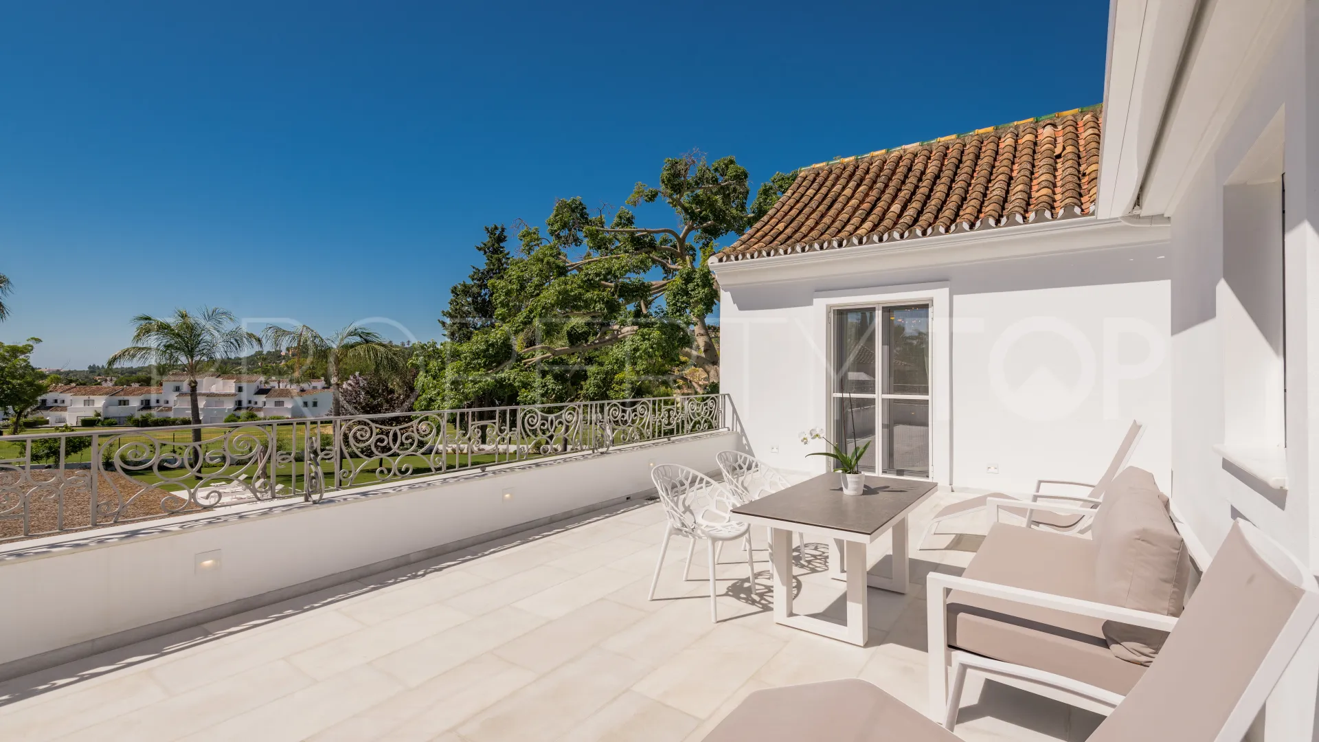 For sale Nueva Andalucia villa