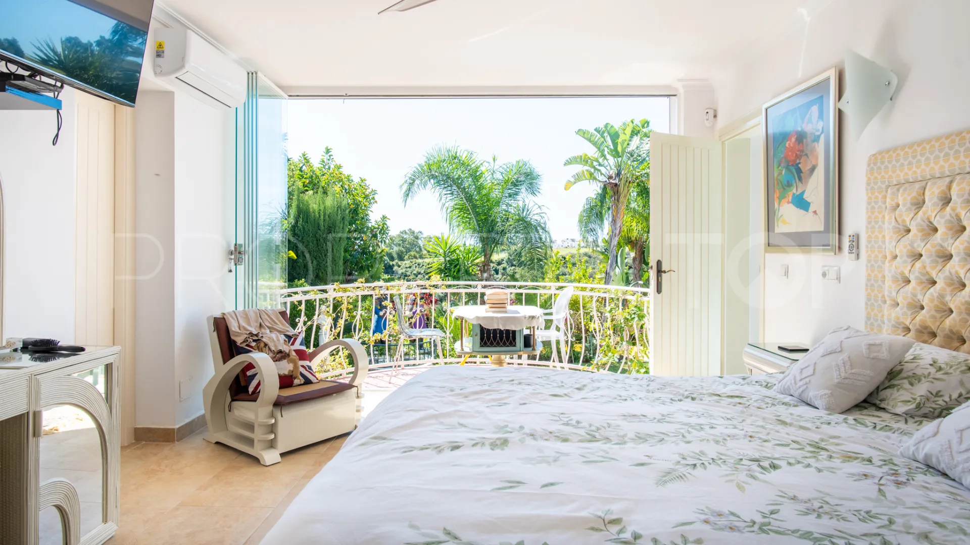 Villa with 4 bedrooms for sale in Estepona