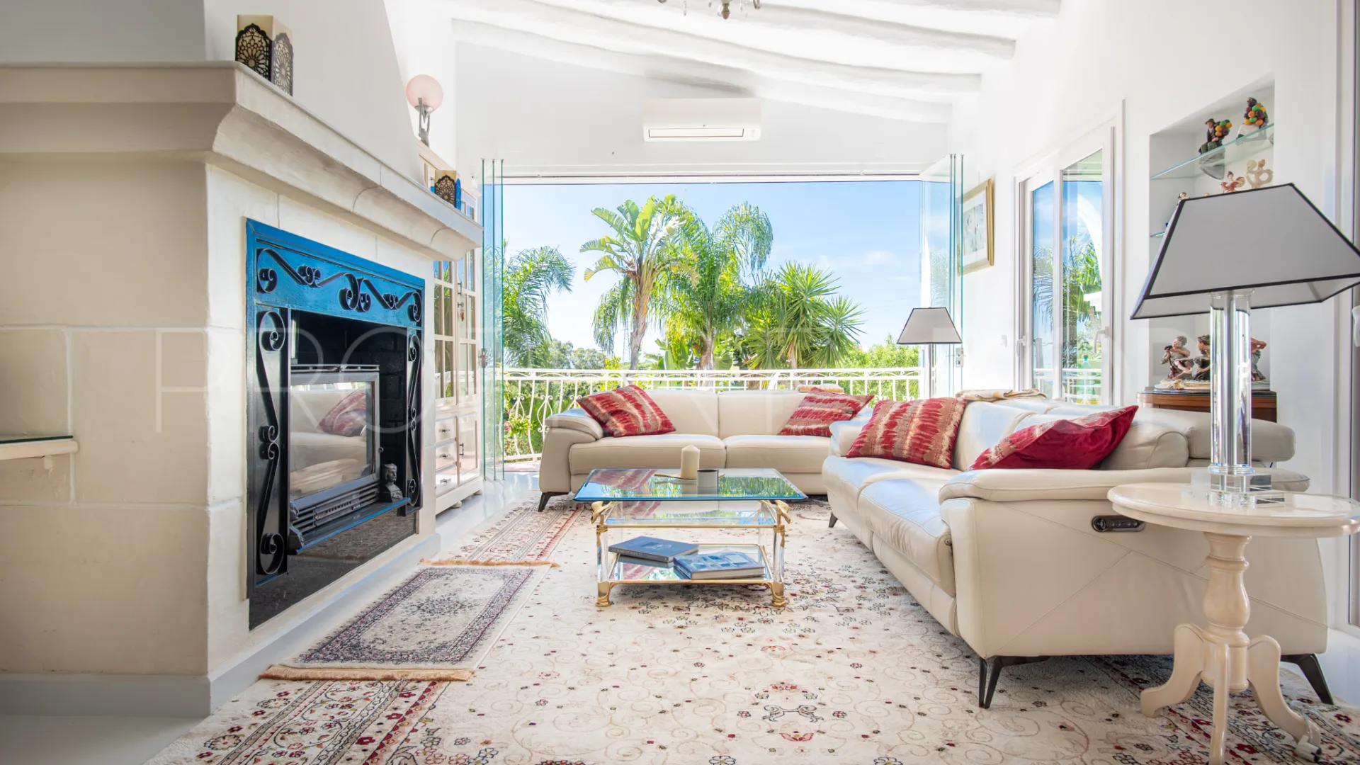 Villa with 4 bedrooms for sale in Estepona