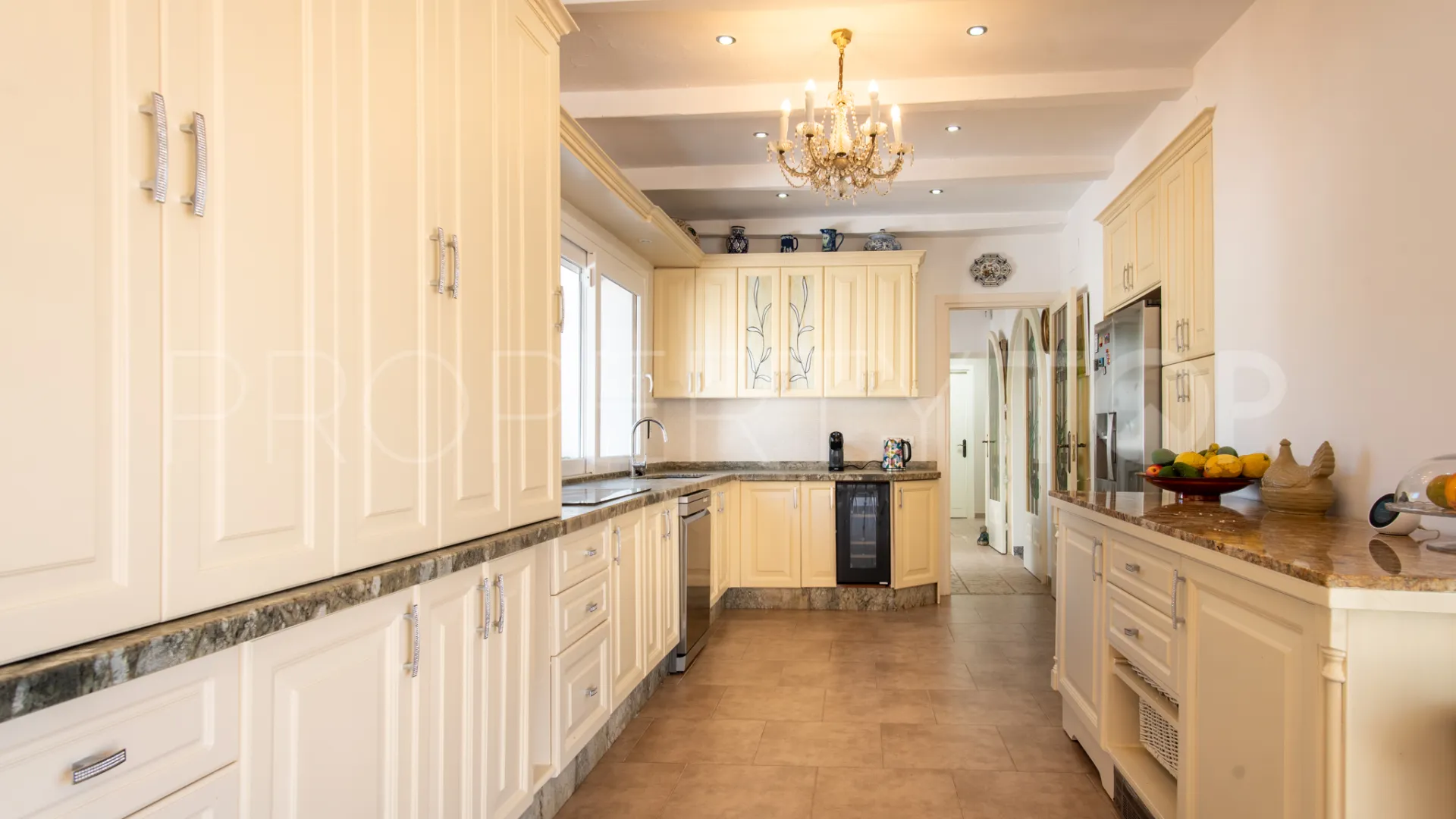 Villa with 4 bedrooms for sale in Estepona