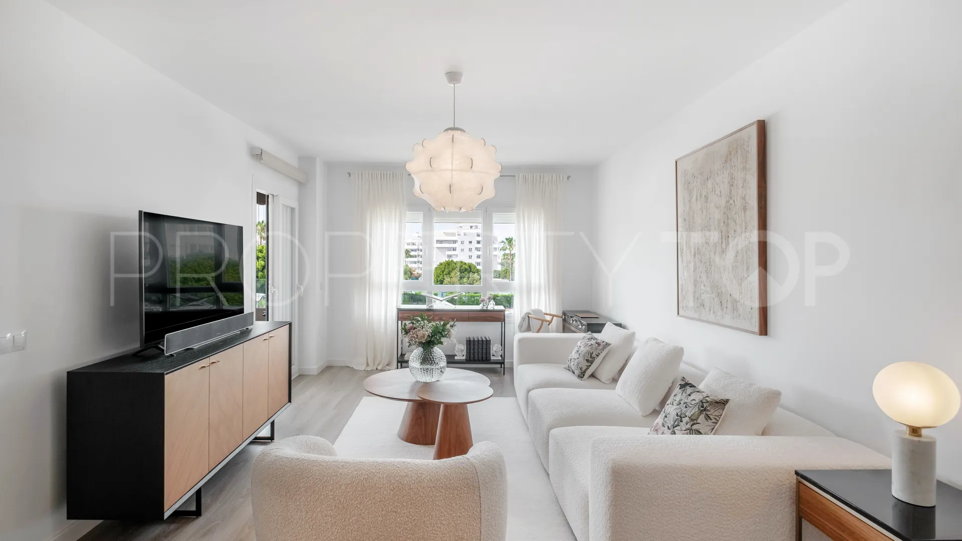 Se vende apartamento con 2 dormitorios en Nueva Andalucia