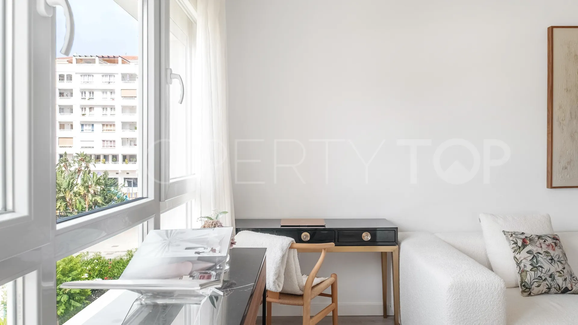 Se vende apartamento con 2 dormitorios en Nueva Andalucia