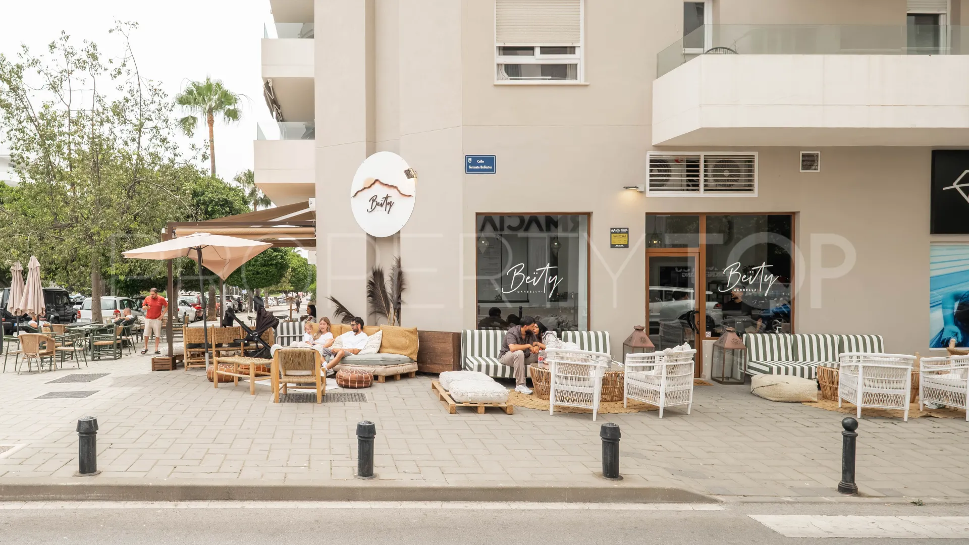 Se vende apartamento con 2 dormitorios en Nueva Andalucia