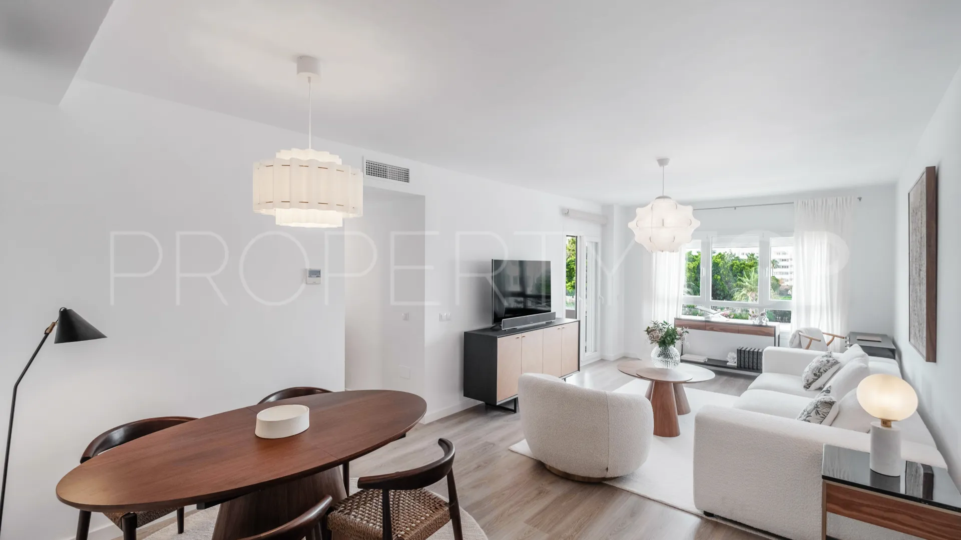 Se vende apartamento con 2 dormitorios en Nueva Andalucia